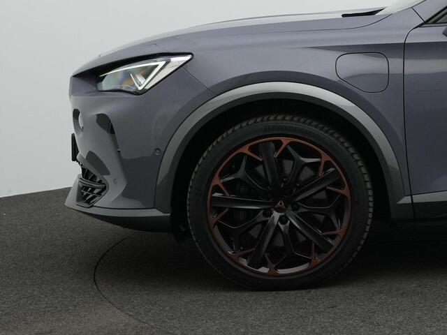 Cupra Formentor 1.4 e-Hybrid 245 pk VZ | Sabelt kuipstoelen | Panoramadak | Adaptief onderstel | 360 Camera