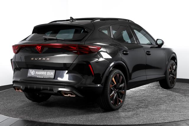 Cupra Formentor 1.5 TSI e-Hybrid 272 PK VZ Performance | S/k-panodak | Adapt. Cruise | Memory | Stoel-+Stuurverw. | 360 Camera | Dig. Cockpit | NAV + App. Connect | ECC | Elek. Klep | LM 19" | 2603