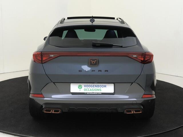 Cupra Formentor 1.4 e-Hybrid VZ Performance | SoH 98% | Panoramadak | 360 camera | Parkeerassistent | Dodehoek detectie | Navigatie | Stoel- en stuurwielverwarming | Adaptieve cruise control | Keyless |