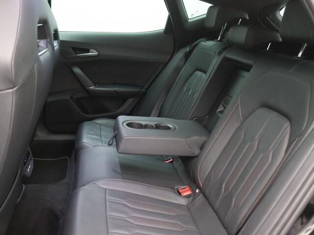 Cupra Formentor 1.4 e-Hybrid VZ Copper Edition 245PK DSG SOH 92%, Pano-Schuifdak, Trekhaak, Memorystoel, Leder, Navi, 19" LM Velgen, Side Assist, Stoel-Stuurverwarming