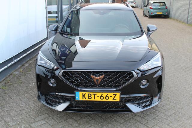 Cupra Formentor 1.4 TSI e-Hybrid Essential Stuurverwarming l Parkeren Assist l 360 Camera l Apple CarPlay/Android Auto l Adaptief Cruise control l Navigatie I
