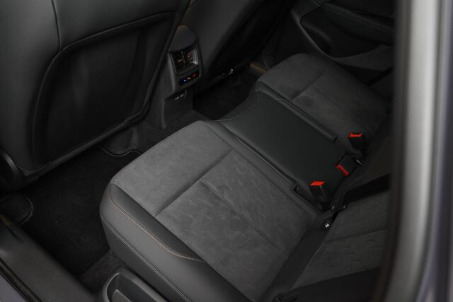 Cupra Formentor 1.5TSI/272pk e-Hybrid VZ Performance|2024|Trekhaak|Sennheiser|19"LMV|PDC+Camera|Navi|Full-Link|Winterpakket|Memory-stoel