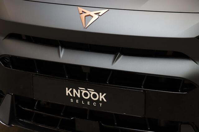 Cupra Formentor 1.5 TSI e-Hybrid VZ Performance Automaat / Virtual Cockpit / 19 Inch / LED Matrix / Sportstoelen / Adaptieve Cruise Control / Achteruitrijcamera / Extra Getint Glas / Apple CarPlay / Stoelverwarming / Parkeersensoren voor+achter / DAB / Climate Control /