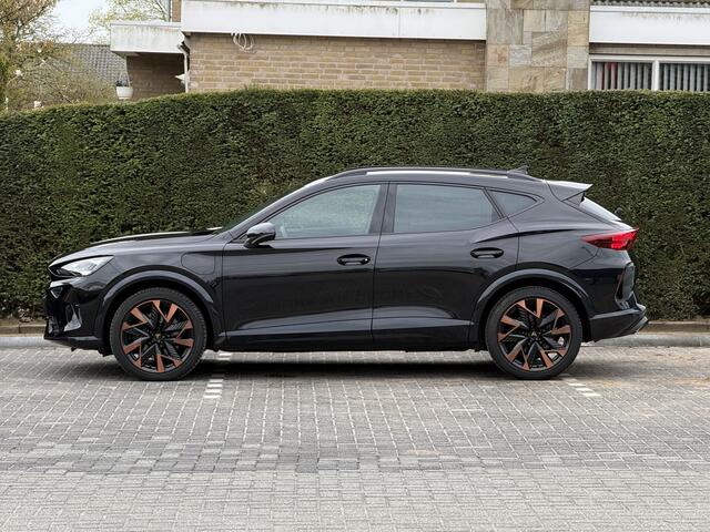 Cupra Formentor 1.5 TSI e-Hybrid VZ Performance 272 pk | Sennheister | elk. stoelen | Camera | dodehoek