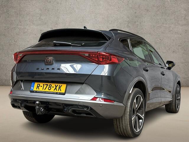 Cupra Formentor 1.5 TSI Sport 150Pk Automaat (PANORAMADAK, APPLE CARPLAY, GROOT NAVI, STUUR/STOELVERWARMING, SPORTSTOELEN, CAMERA, GETINT GLAS, TREKHAAK, NIEUWSTAAT)