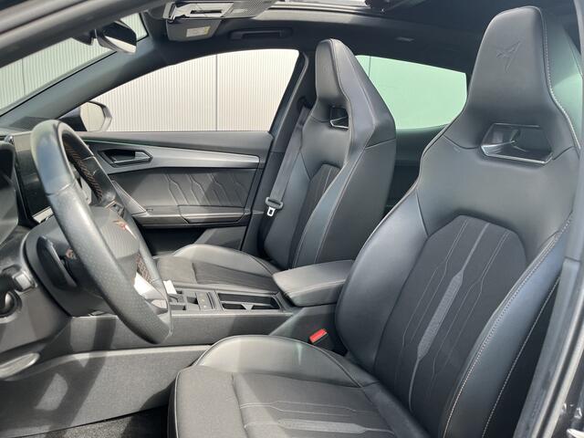 Cupra Formentor 1.4 e-Hybrid Performance / AUTOMAAT/ PANO/ PARK.SENSOR.V+A/ CAMERA/ STUUR+STOELVERWARM./ ACC/ DODEHOEK/ MEMORYSEAT/ FULL LINK/ ELEK.ACHTERKLEP/ KEYLESS/ CLIMA/ NAVI/ DAB/ LED/ 19'' LMV