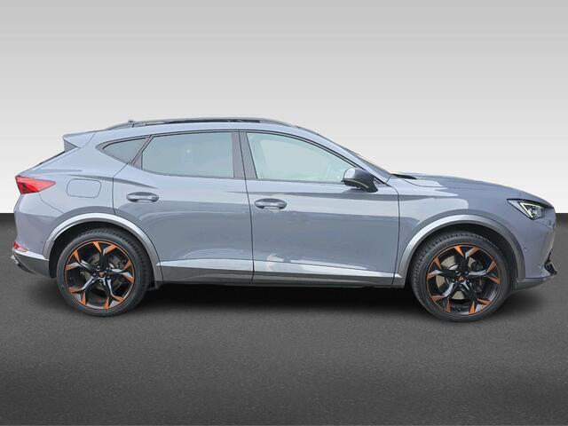 Cupra Formentor 1.4 e-Hybrid VZ Copper Edition | Automaat | Pano | 360 Camera | Stoel/Stuurverwarming | Memorie stoelen | Adaptive Cruisecontrol |