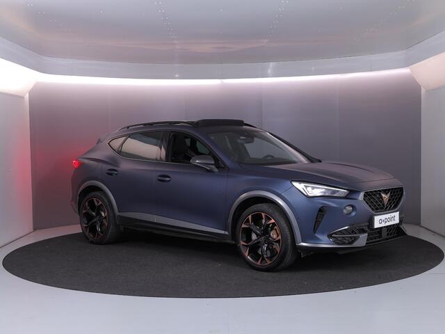 Cupra Formentor 1.4 e-Hybrid VZ Copper Edition 245 pk Automaat (DSG) | Navigatie | Panoramadak | Parkeersensoren (Park assist) | Achteruitrijcamera | Lederen bekleding | Stoelverwarming |