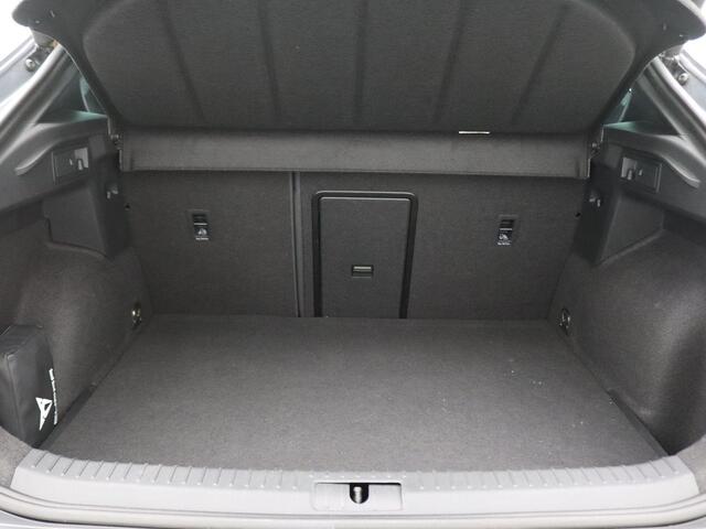 Cupra Formentor 1.4 e-Hybrid VZ Performance 245PK DSG Panoramadak, Trekhaak, Memorystoel, Keyless, 19" LM Velgen, Side Assist, Stoel-Stuurverwarming,360gr. Camera, Leder