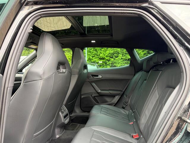 Cupra Formentor 1.4 e-Hybrid VZ Performance 245pk - Matrix LED - Pano - Leder - Trekhaak - Stuurverwarming - Navi - Rijklaar
