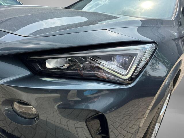 Cupra Formentor 1.4 TSI 204pk DSG e-Hybrid Essential · Panoramadak · Wergklapbare Trekhaak · Camera · Apple/Android Car Play · Stuurwiel Verwarming · 18'' Inch ·