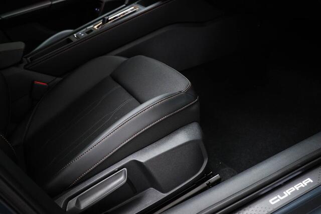 Cupra Formentor 1.5 TSI e-Hybrid Business | NIEUW | ECLIPSE PACK | MATRIX LED | STUURVERWARMING | DAB | APPLE | CAMERA | 19"