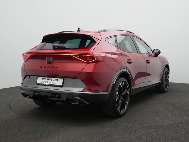 Cupra Formentor 1.4 e-Hybrid 245 pk VZ | Kuipstoelen | Adaptief sportonderstel | Achteruitrijcamera | Adaptive Cruise | Stuur-/stoelverwarming