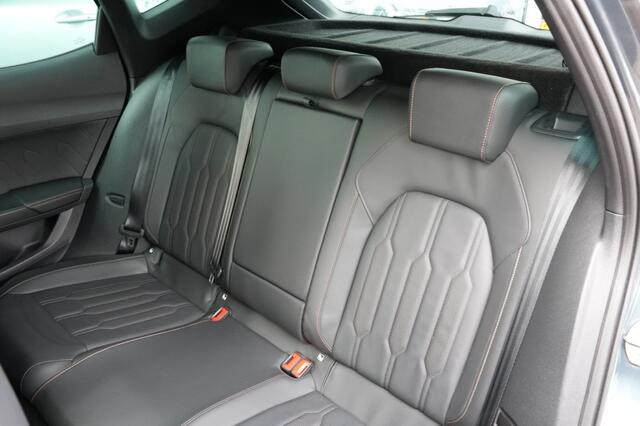 Cupra Formentor 1.4 E-HYB COPPER , Kuipstoelen,Leerpakket,Black