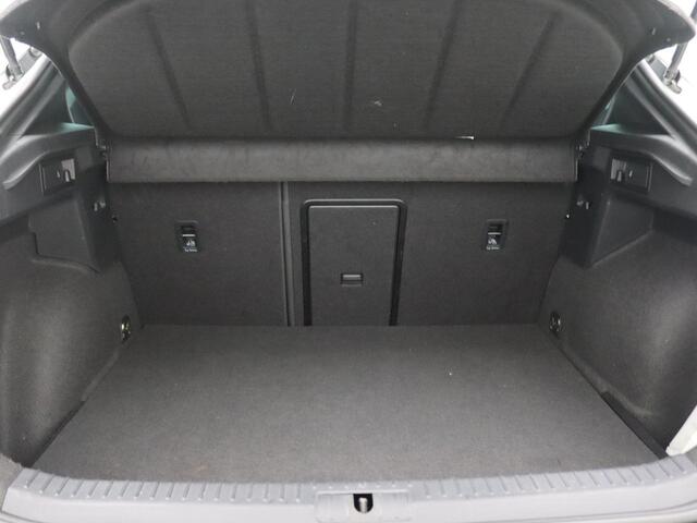 Cupra Formentor 1.4 e-Hybrid VZ Performance 245PK DSG SOH 83,47%, Trekhaak, Achteruitrijcamera, Keyless, Stoel-Stuurverwarming, 19" LM Velgen