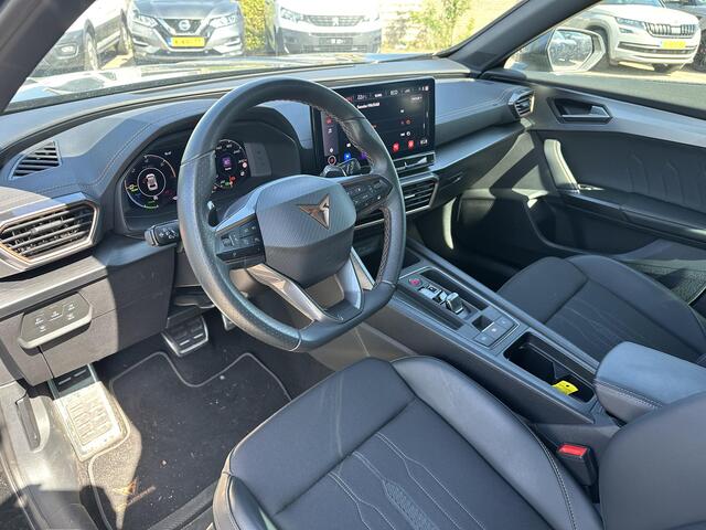 Cupra Formentor 1.4 e-Hybrid VZ Performance | Wegklapbare trekhaak | Elek. klep | Stuur & Stoelverwarming | Camera | Adaptive cruise control | Memory seats