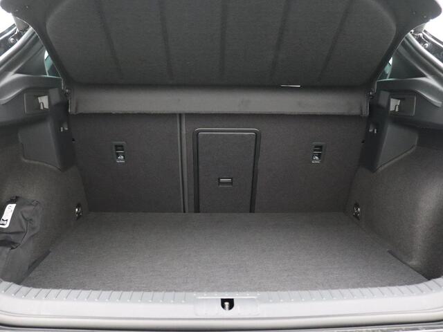Cupra Formentor 1.5 TSI e-Hybrid VZ Tribe Edition 204PK DSG Panoramadak, Trekhaak, Keyless, Memorystoelen, 19" LM Velgen, Sennheiser Audio, 360gr. Camera, Matrix LED-Verlichting