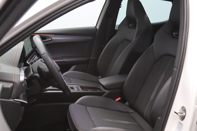 Cupra Formentor 1.4 e-Hybrid 204 PK Performance PHEV, Panoramadak, Kuipstoelen, Memory, Adap. Cruise Control
