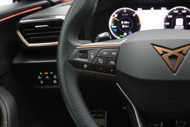 Cupra Formentor 1.4 e-Hybrid VZ 245 PK Copper Edition PHEV, Panoramadak, Trekhaak, Camera, Memory