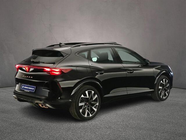 Cupra Formentor Business 1.5 TSI eHybrid 204pk DSG Automaat Trekhaak, Panoramadak, Adaptive cruise control, LED matrix koplampen, Stoelverwarming