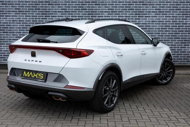 Cupra Formentor 1.4 e-Hybrid VZ Performance | Plug-in Hybrid (PHEV) | 360 Graden Camera | Kuipstoelen | Keyless Entry | Elektrische Achterklep | Navigatie | Apple Carplay | Android Auto | Stoelverwarming | Cruise Control Adaptief | Lichtmetalen Velgen 19 inch