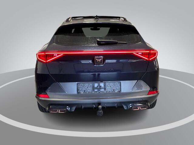 Cupra Formentor 1.4 e-Hybrid 245pk DSG VZ Performance · Panoramadak · Camera · Trekhaak · Keyless · Dodehoeksensor · Stuur- & Stoelverwarming · Sfeerverlichting ·