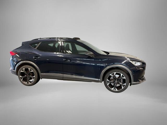 Cupra Formentor 1.4 e-Hybrid 245pk DSG VZ Performance · Panoramadak · Camera · Trekhaak · Keyless · Dodehoeksensor · Stuur- & Stoelverwarming · Sfeerverlichting ·