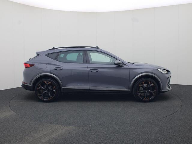 Cupra Formentor 1.4e-Hybrid 180kW/245PK VZ DSG · Panoramadak · Camera + Parkeersensoren · Apple/Android Car Play ·
