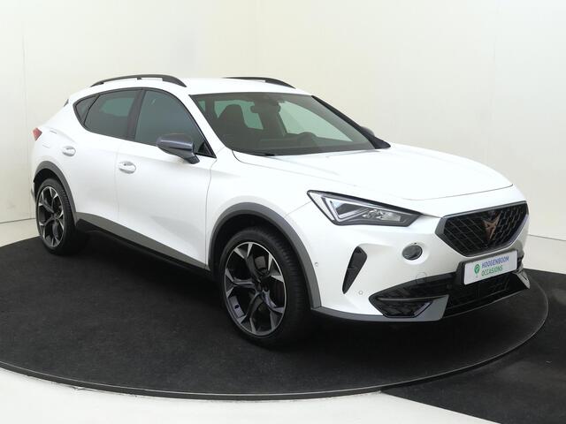 Cupra Formentor 1.4 e-Hybrid VZ Performance | SoH 100% | BEATS audio | Adaptieve demping | 360 camera | Keyless | Dodehoek detectie | Navigatie | Stuurwiel verwarmd |
