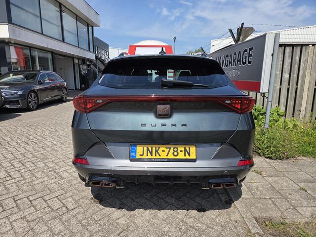 Cupra Formentor 1.4 e-Hybrid VZ Performance 19"/Panoramadak/Virtual cockpit/Dodehoek/Lane Assist/Keyless/Camera/PDC v+a