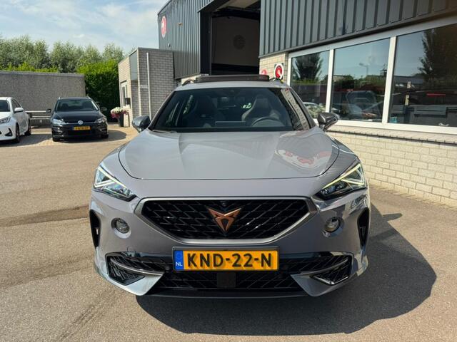 Cupra Formentor 1.4 E-Hybrid VZ PERF. VZ stuur Panoramadak 360 camera Blis 245PK Erg mooi!