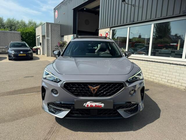 Cupra Formentor 1.4 E-Hybrid VZ PERF. VZ stuur Panoramadak Memory El.klep Camera Blis 245PK Erg mooi!