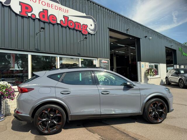 Cupra Formentor 1.4 E-Hybrid VZ PERF. VZ stuur Panoramadak Memory El.klep Camera Blis 245PK Erg mooi!