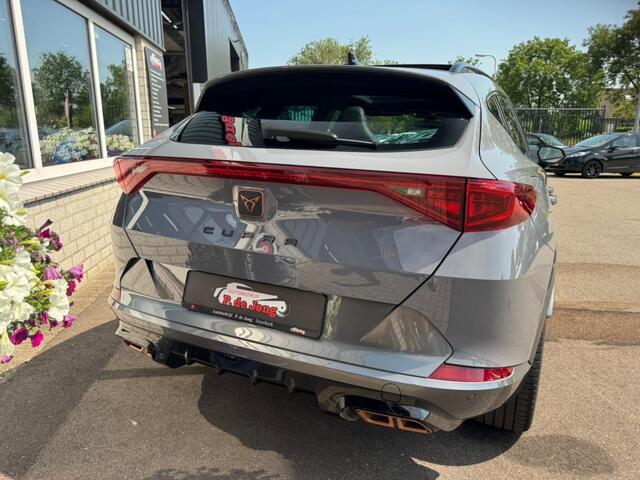 Cupra Formentor 1.4 E-Hybrid VZ PERF. VZ stuur Panoramadak Memory El.klep Camera Blis 245PK Erg mooi!