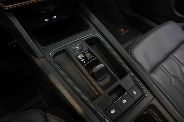 Cupra Formentor 2.0 TSI 4DRIVE Panodak Leer 360° Memory PDC Elektr. bedienbare achterklep Stuurverwarming Navi Climate voor & achter Zwart hemelbekleding Stoelverwarming Virtual cockpit Keyless Entry & Go LM velgen