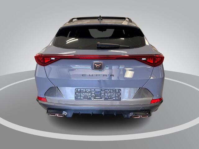 Cupra Formentor 1.4 e-Hybrid 245pk DSG VZ Performance · Panoramadak · Trekhaak · 360 Camera · Elek. Stoelen + Geheugen Bestuurder · Matrix LED · Black Leder · Keyless ·