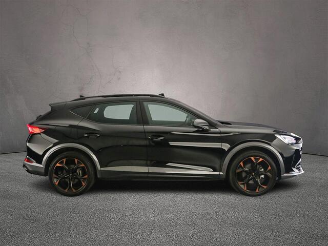 Cupra Formentor Business 1.4 TSI eHybrid 204pk DSG Automaat Panoramadak, Lederen bekleding, Adaptive cruise control, LED matrix koplampen, Beats audio, Achteruitrijcamera