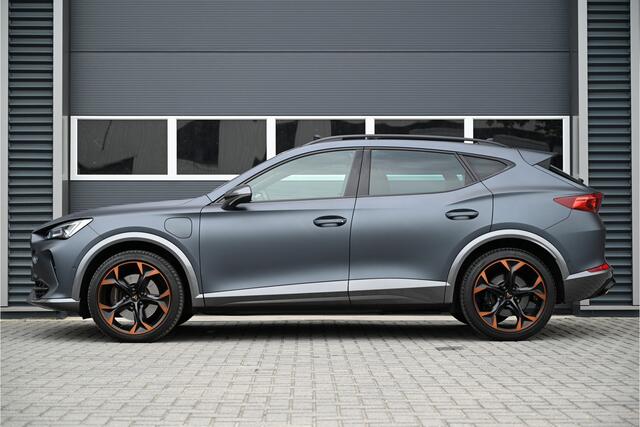 Cupra Formentor 1.4 e-Hybrid VZ 245 PK / PANO / COPPER EDITION / MATGRIJS / CAMERA / MEMORY / SFEERVERLICHTING / ACC / LANE ASSIST