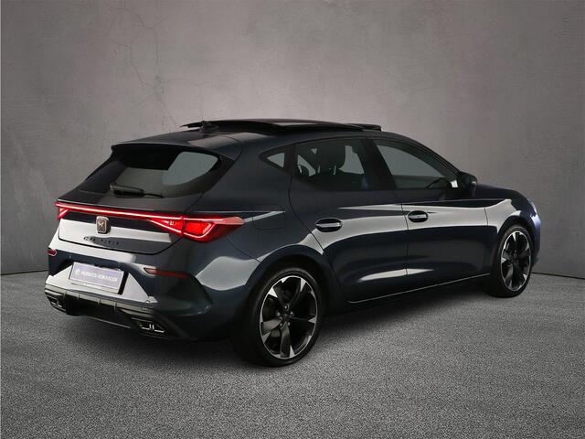 Cupra Leon Business Edition 1.5 eTSI 150pk DSG Automaat Trekhaak, Panoramadak, Adaptive cruise control, Navigatie, Achteruitrijcamera, Parkeersensoren, Stoelverwarming