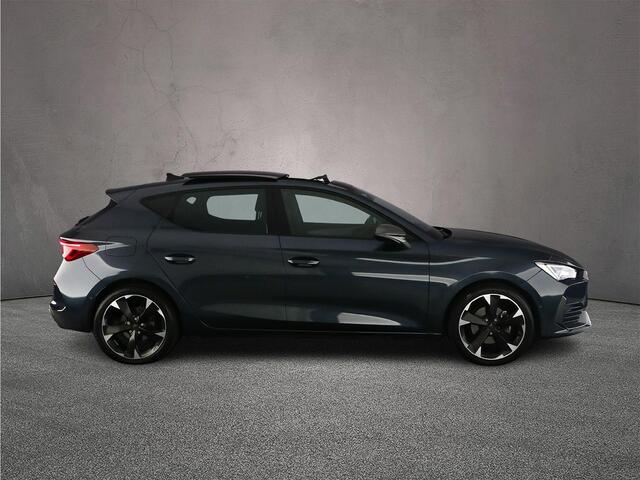 Cupra Leon Business Edition 1.5 eTSI 150pk DSG Automaat Trekhaak, Panoramadak, Adaptive cruise control, Navigatie, Achteruitrijcamera, Parkeersensoren, Stoelverwarming