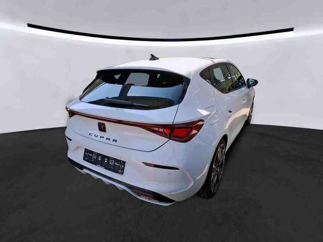 Cupra Leon 1.4 TSI eHybrid 245pk PHEV VZ / Panoramadak / Navigatie / Camera / Wordt Verwacht