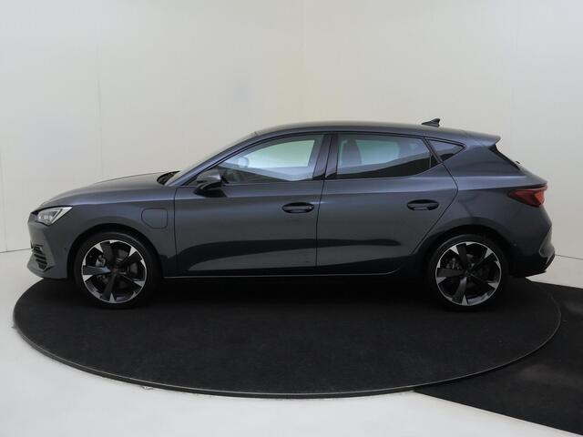 Cupra Leon 1.4 e-Hybrid Business | Adaptieve demping | Keyless | Stoel- en stuurwielverwarming | Achteruitrijcamera | Dodehoek detectie | Adaptieve cruise control | Sfeerverlichting |