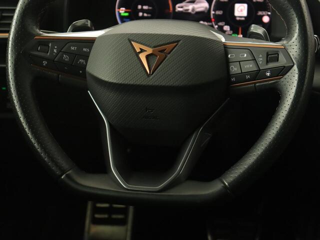 Cupra Leon 1.4 e-Hybrid VZ | 245pk | Stoel & stuurverwarming | Adaptive cruise | Camera | Carplay | Navigatie | 19'' lichtmetalen velgen | Digital Cockpit | Sportstoelen | PHEV | Plug In