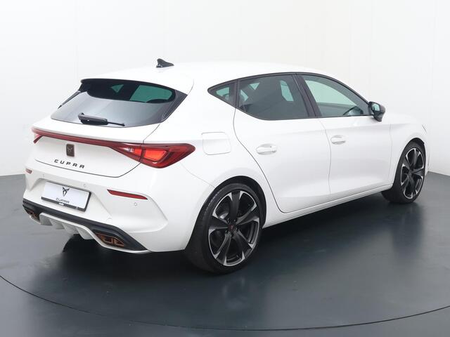 Cupra Leon 1.4 e-Hybrid VZ 245 | 245 PK | SoH 91% | Navigatie | Stoelverwarming | Stuurwielverwarming |
