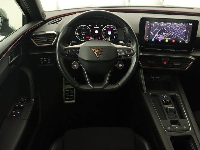 Cupra Leon 1.4 eHybrid | 245pk | Stuurverwarming | Camera | Adaptive cruise | Navigatie | Sportstoelen | Keyless | Full LED | PHEV | Plug In