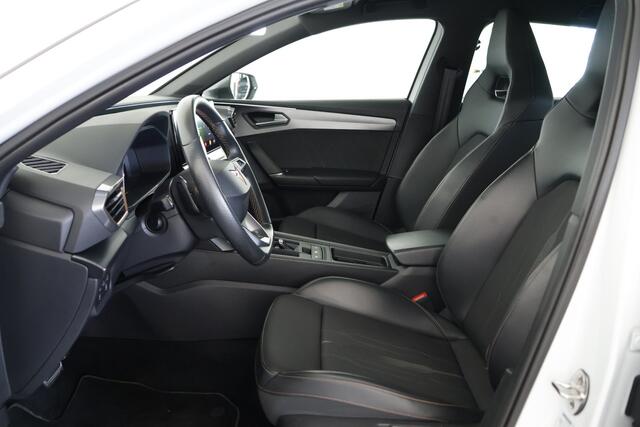 Cupra Leon 2.0 TSI VZ Performance 301PK / LED / Brembo / CarPlay / 19 inch