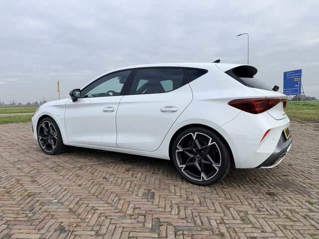 Cupra Leon 1.5 TSI e-Hybrid VZ 272 PK Extreme 200kW Full Hybrid Long Range 19 inch LM