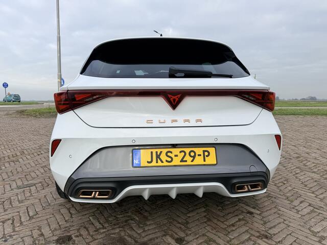 Cupra Leon 1.5 TSI e-Hybrid VZ 272 PK Extreme 200kW Full Hybrid Long Range 19 inch LM