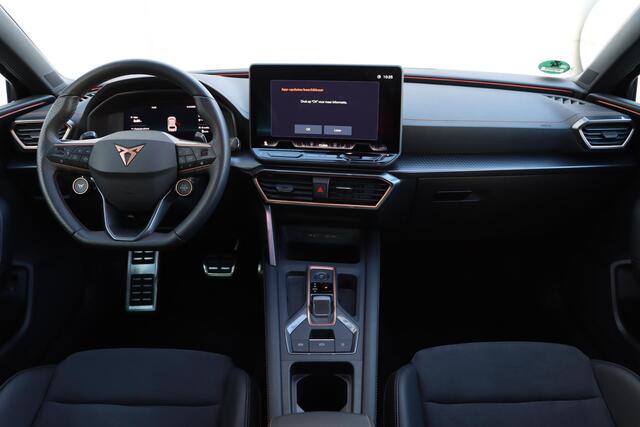 Cupra Leon 1.5 TSI e-Hybrid Business 204pk DSG6