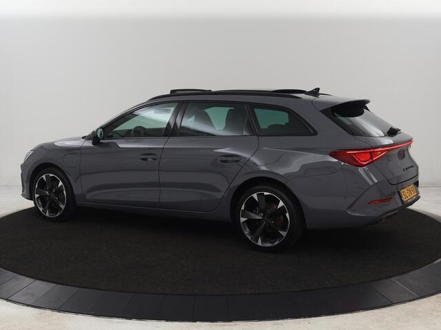 Cupra Leon 1.4 eHybrid | Panoramadak | Stoelverwarming | Leder | Carplay | Adaptive cruise | Camera | Navigatie | Park Assist | Sportstoelen | Full LED | Sfeerverlichting | PHEV | Plug In